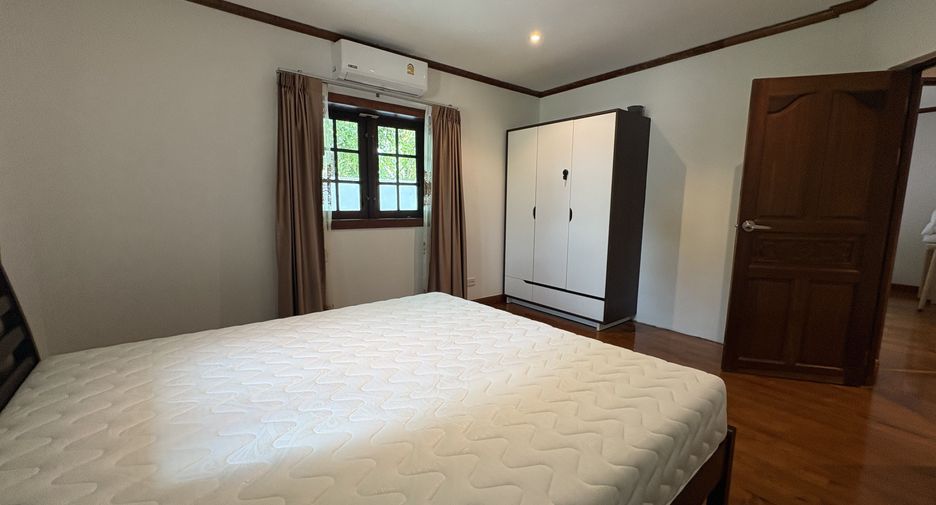Villa en alquiler de 5 habitaciones en Mueang Phuket, Phuket