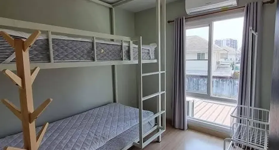 For rent 3 bedrooms townhouse in Mueang Chiang Mai, Chiang Mai