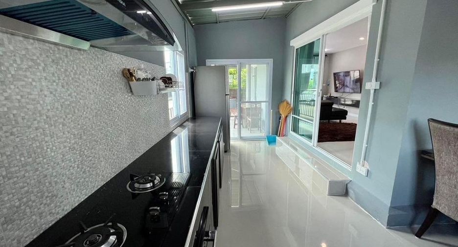 Haus zur Miete mit 4 Zimmer in Mueang Phuket, Phuket
