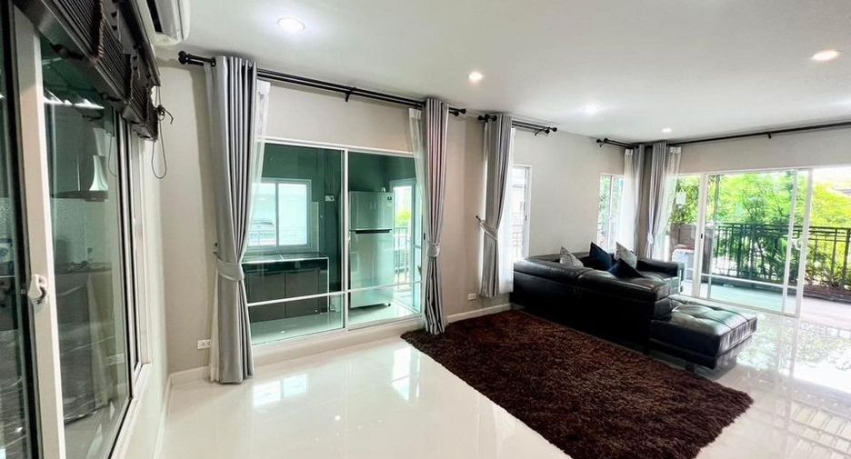 Haus zur Miete mit 4 Zimmer in Mueang Phuket, Phuket