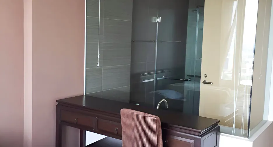 For rent 2 bedrooms condo in Khlong Toei, Bangkok