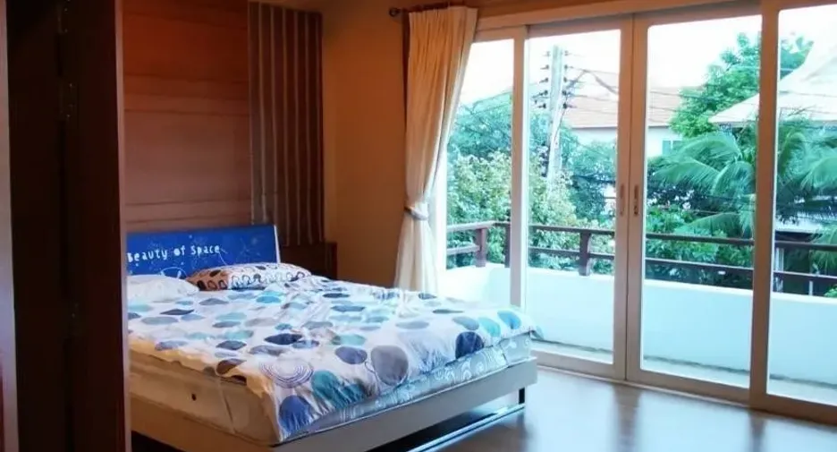 À louer 3 chambres maison à Mueang Chon Buri, Chonburi