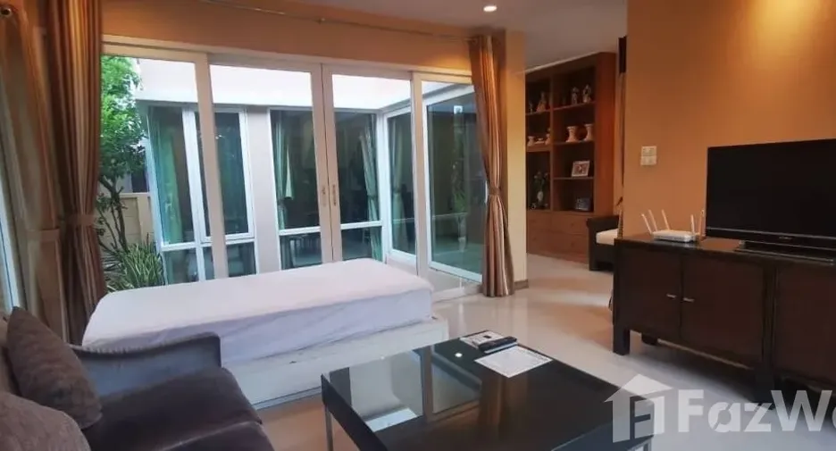 À louer 3 chambres maison à Mueang Chon Buri, Chonburi