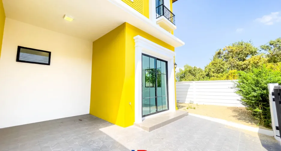 Продажа 3 спальни таунхаус в Krathum Baen, Самутсакхон