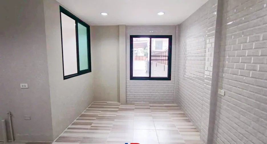 出售 3 卧室 独立屋 在 Mueang Nakhon Pathom, Nakhon Pathom