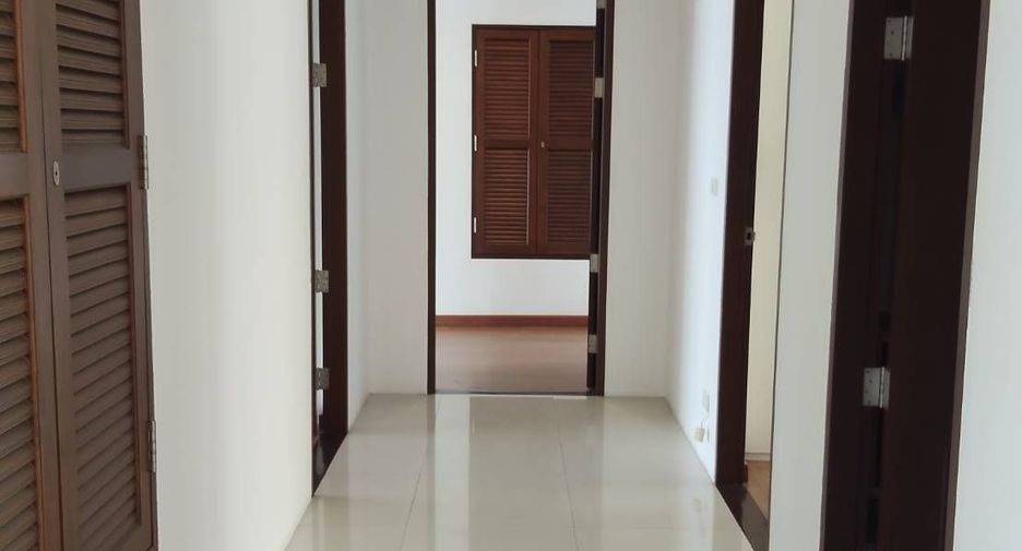 For rent 3 ベッドルーム apartment in Watthana, Bangkok