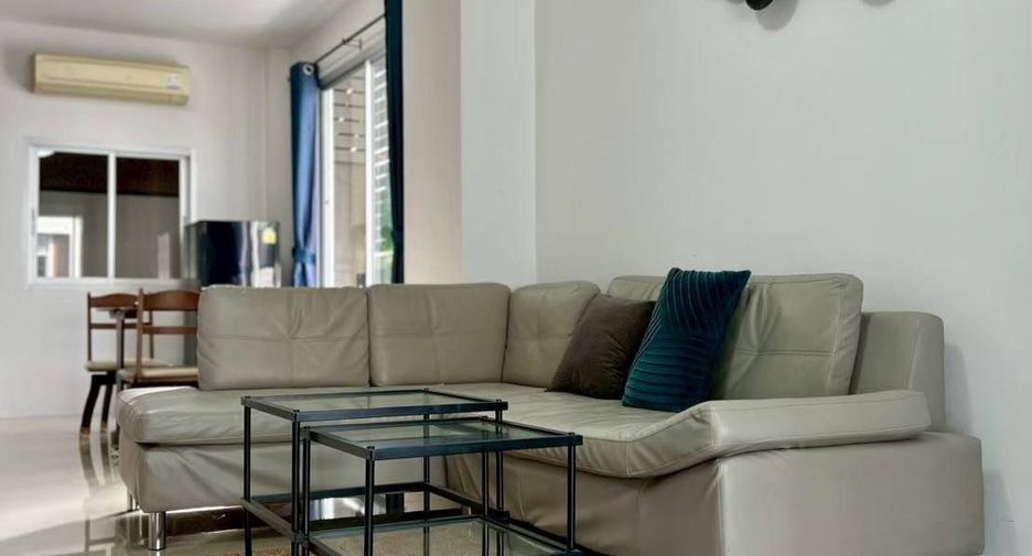 For rent 3 bedrooms townhouse in Thalang, Phuket