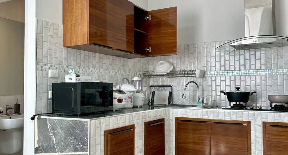 For rent 3 bedrooms townhouse in Thalang, Phuket