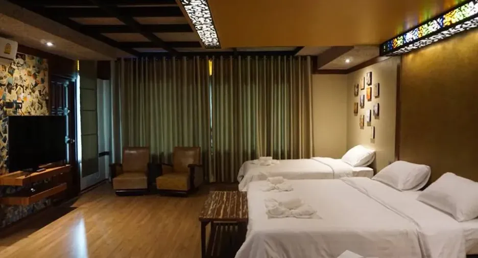 For rent 5 bedrooms house in Mueang Chiang Mai, Chiang Mai