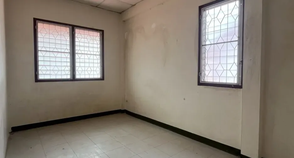 For sale 3 bedrooms house in San Kamphaeng, Chiang Mai