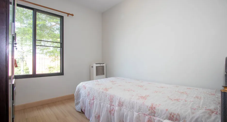 For rent 3 bedrooms townhouse in Mueang Chiang Mai, Chiang Mai