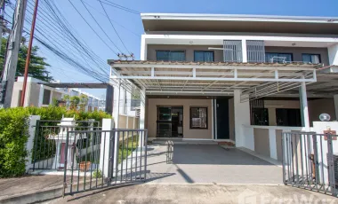 For rent 3 bedrooms townhouse in Mueang Chiang Mai, Chiang Mai