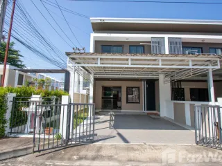 For Rent 3 Bedroom Townhouse In Mueang Chiang Mai