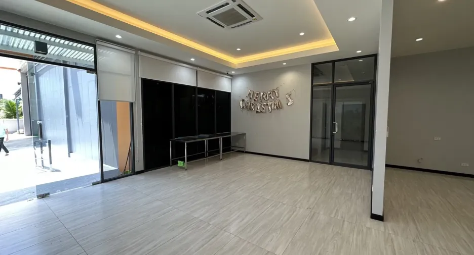 Almacén en venta en Lam Luk Ka, Pathum Thani