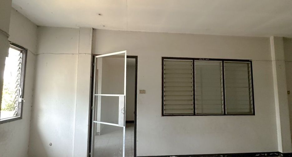 Büro zur Miete mit 2 Zimmer in San Pa Tong, Chiang Mai