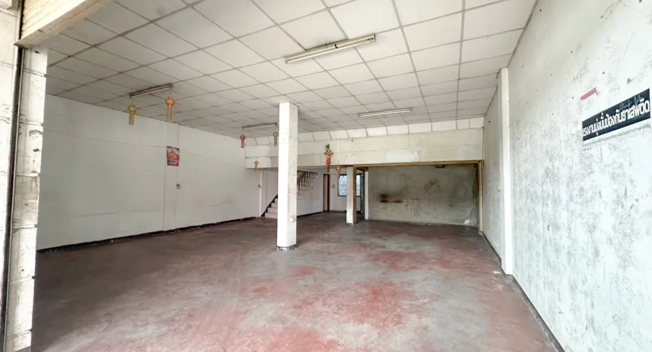 Oficina en alquiler de 2 habitaciones en San Pa Tong, Chiang Mai