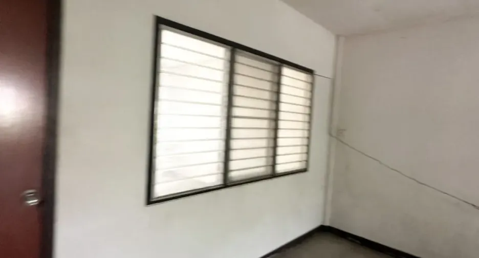 Oficina en alquiler de 2 habitaciones en San Pa Tong, Chiang Mai