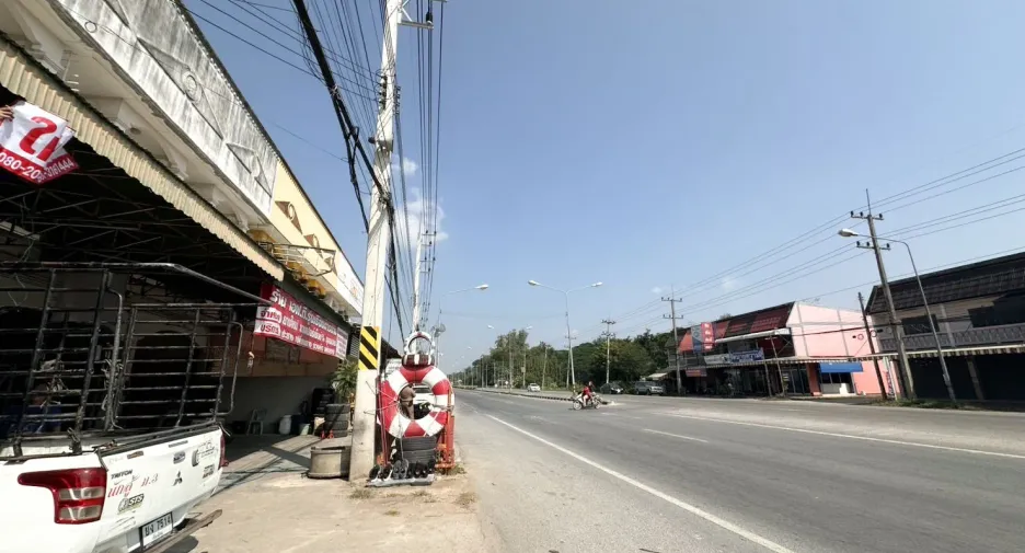 Oficina en alquiler de 2 habitaciones en San Pa Tong, Chiang Mai