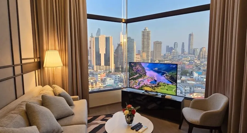 For rent 2 bedrooms condo in Bang Rak, Bangkok