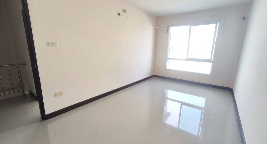 For sale 4 bedrooms townhouse in Bang Phli, Samut Prakan