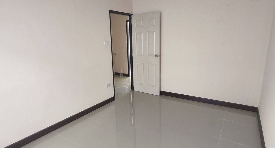 For sale 4 bedrooms townhouse in Bang Phli, Samut Prakan