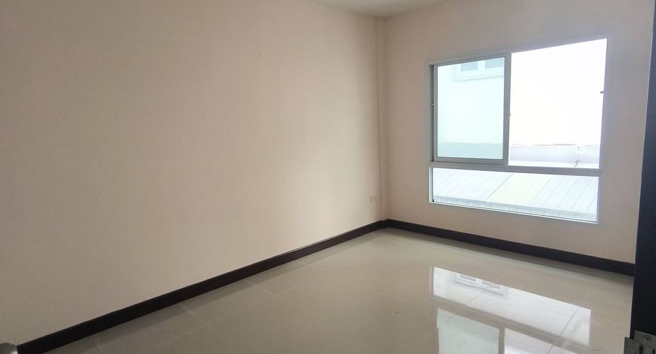For sale 4 bedrooms townhouse in Bang Phli, Samut Prakan