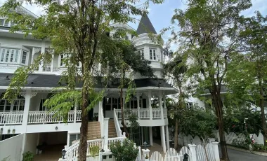 Casa en alquiler de 4 habitaciones en Mueang Samut Prakan, Samut Prakan