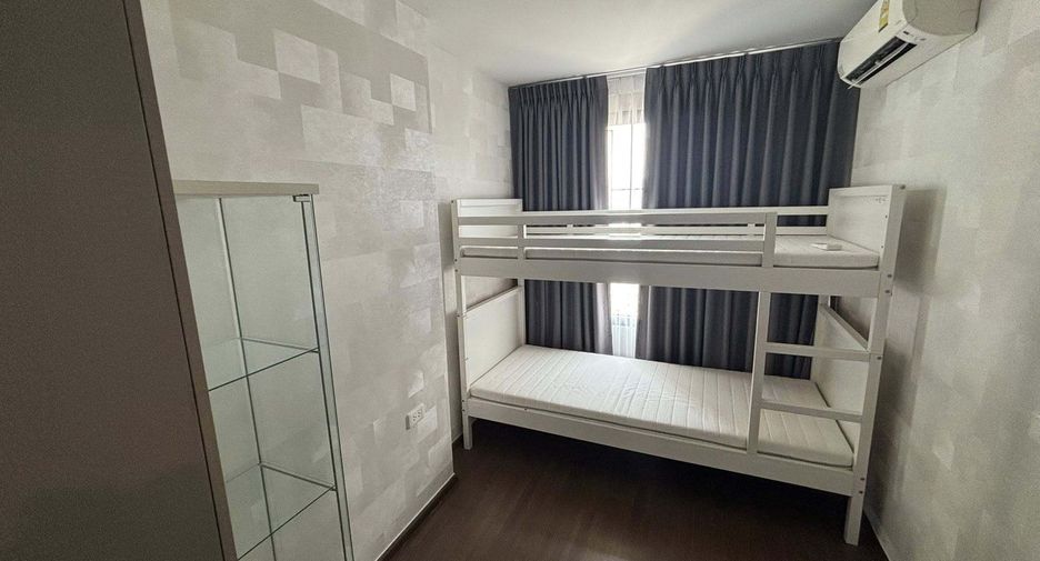 For rent 2 bedrooms condo in Phra Khanong, Bangkok