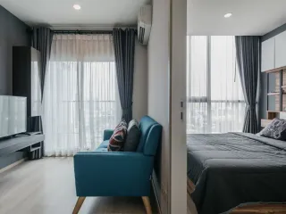 Аренда и продажа 1 кровать кондо в Хуаи Кхщанг, Бангкок