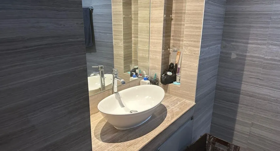For sale 3 bedrooms condo in Khlong Toei, Bangkok