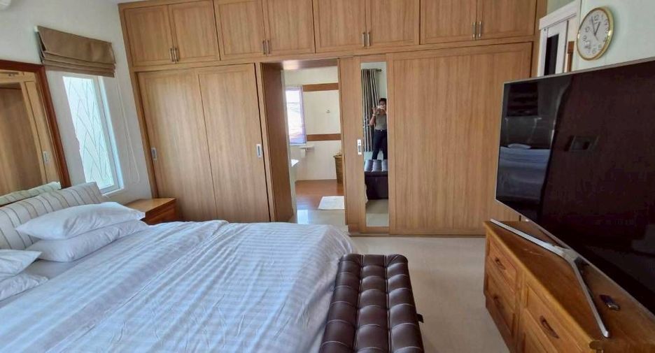 Casa en venta y en alquiler de 4 habitaciones en East Pattaya, Pattaya