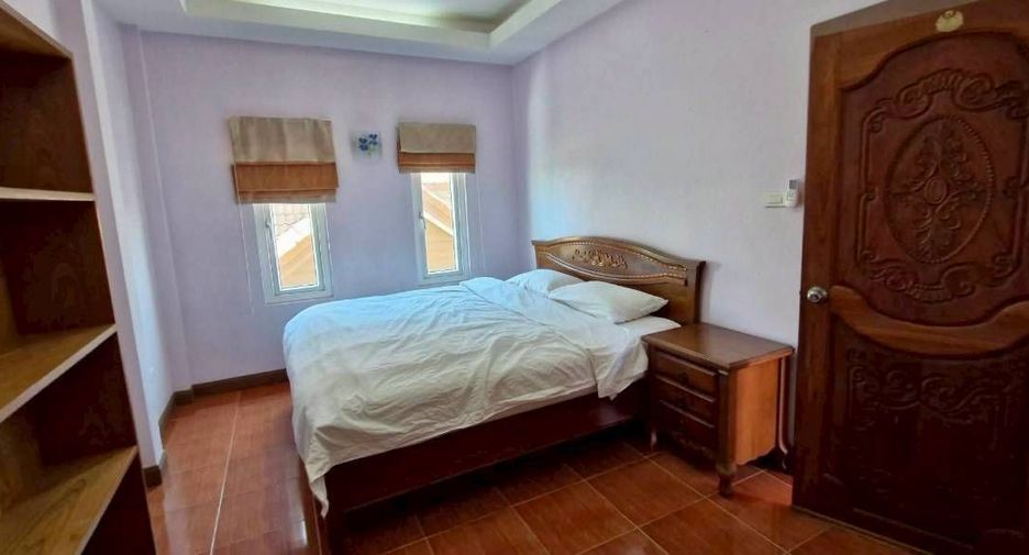 Casa en venta y en alquiler de 4 habitaciones en East Pattaya, Pattaya