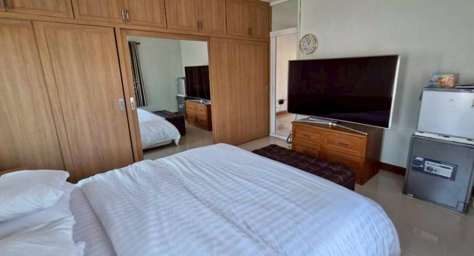Casa en venta y en alquiler de 4 habitaciones en East Pattaya, Pattaya