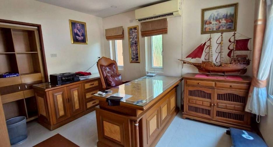 Casa en venta y en alquiler de 4 habitaciones en East Pattaya, Pattaya