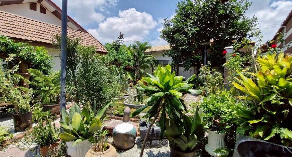 Casa en venta y en alquiler de 4 habitaciones en East Pattaya, Pattaya