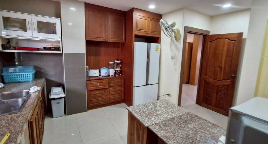Casa en venta y en alquiler de 4 habitaciones en East Pattaya, Pattaya