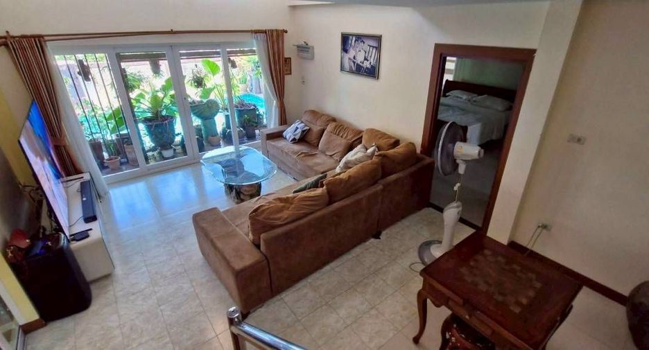Casa en venta y en alquiler de 4 habitaciones en East Pattaya, Pattaya