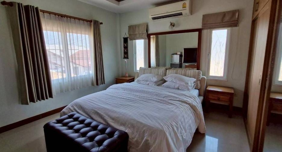 Casa en venta y en alquiler de 4 habitaciones en East Pattaya, Pattaya