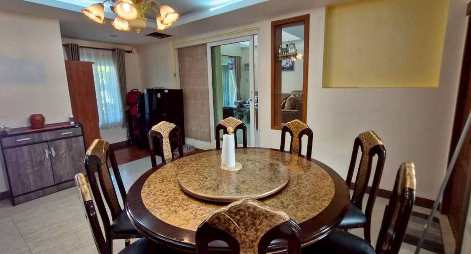 Casa en venta y en alquiler de 4 habitaciones en East Pattaya, Pattaya