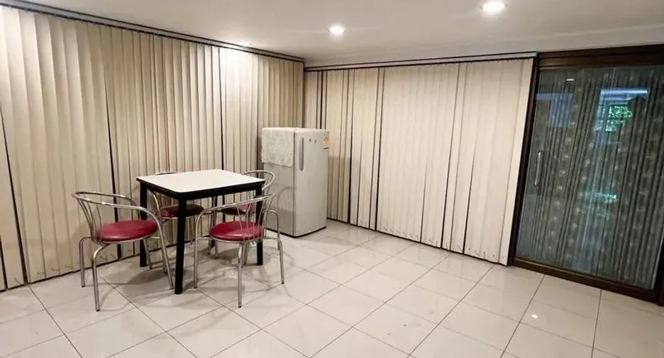 Oficina en alquiler de 1 habitaciones en Mueang Chiang Mai, Chiang Mai