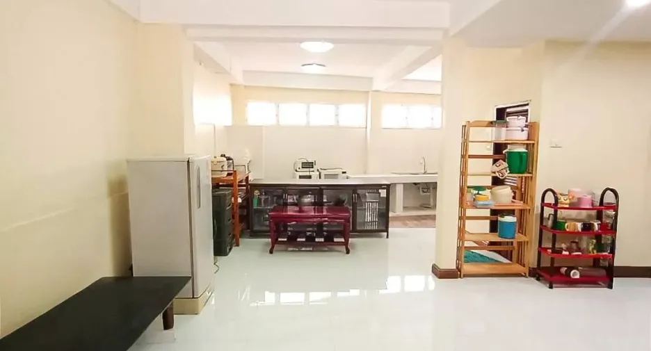 For sale 3 bedrooms townhouse in Bang Phlat, Bangkok