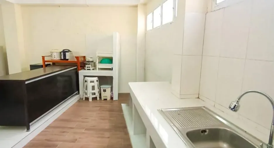 For sale 3 bedrooms townhouse in Bang Phlat, Bangkok