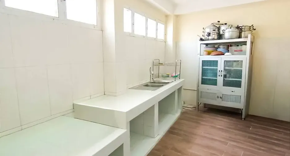 For sale 3 bedrooms townhouse in Bang Phlat, Bangkok