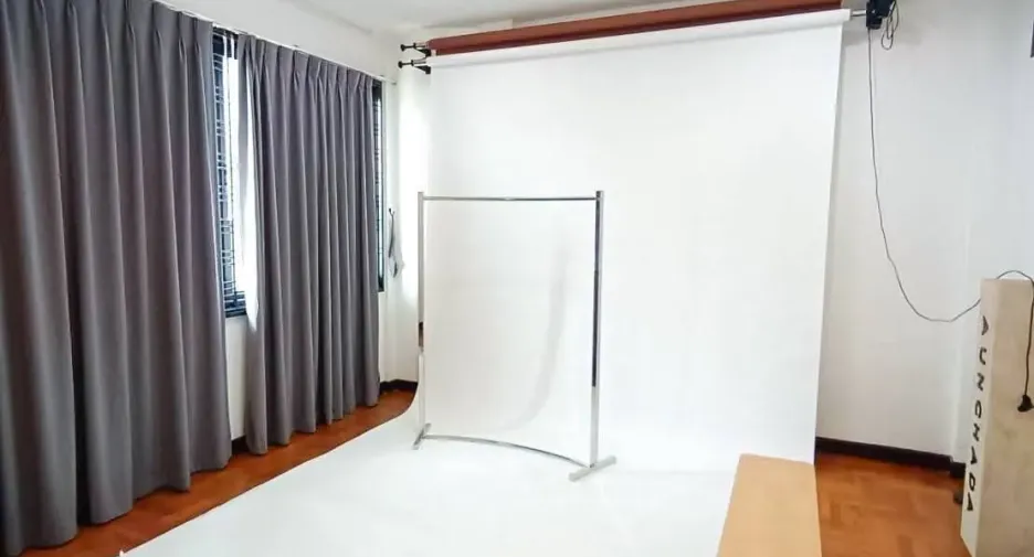 For sale 5 bedrooms townhouse in Bang Phlat, Bangkok