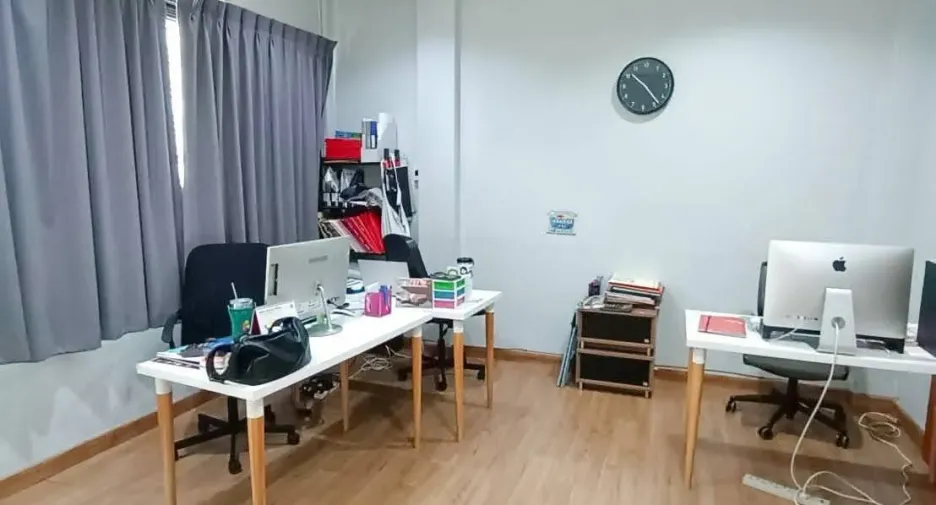 For sale 5 bedrooms townhouse in Bang Phlat, Bangkok