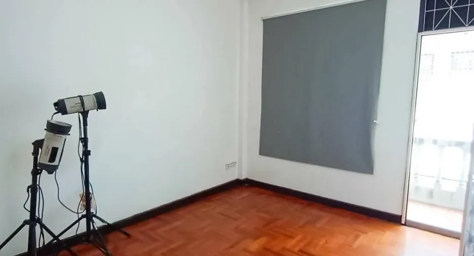 For sale 5 bedrooms townhouse in Bang Phlat, Bangkok