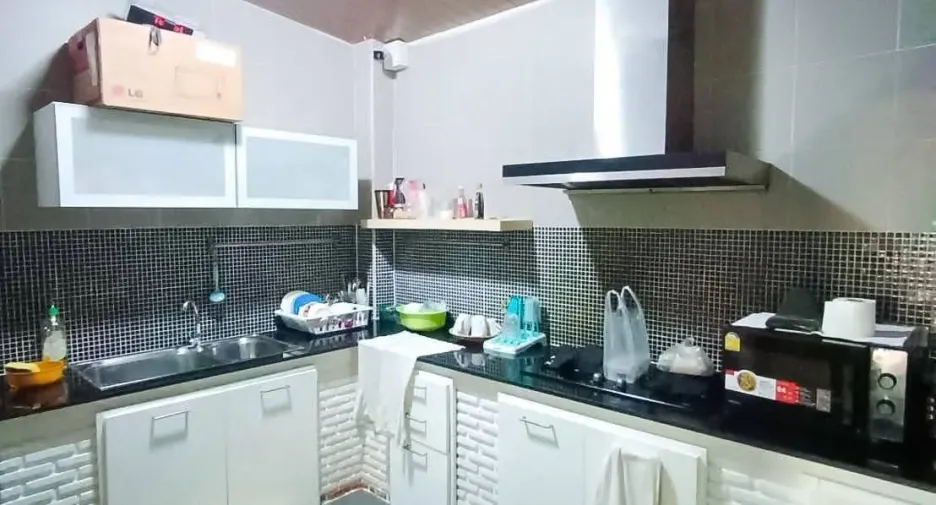 For sale 5 bedrooms townhouse in Bang Phlat, Bangkok