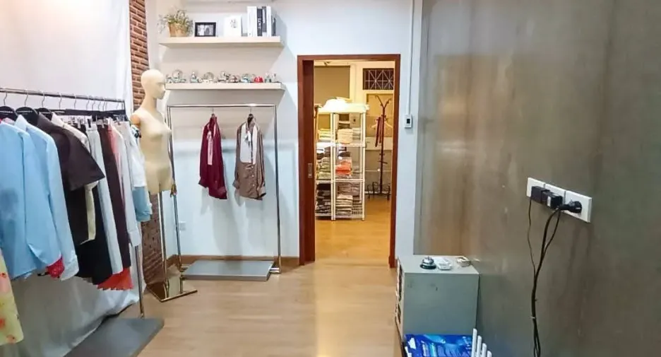For sale 5 bedrooms townhouse in Bang Phlat, Bangkok