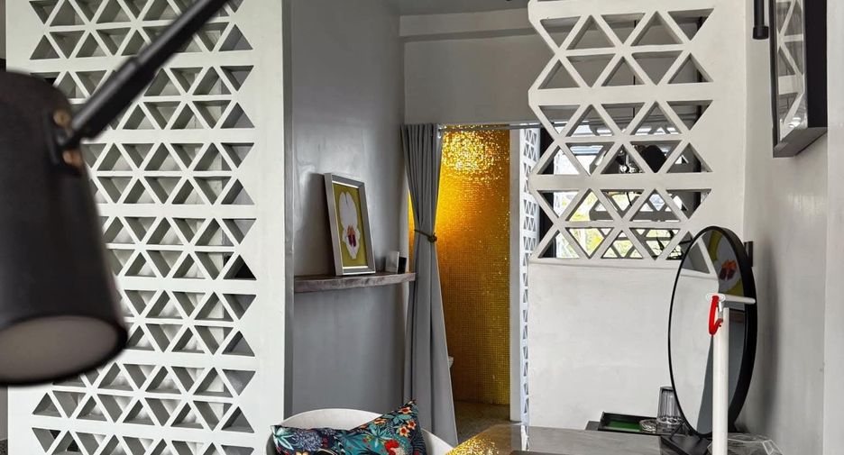 For sale 2 bedrooms townhouse in Phra Khanong, Bangkok