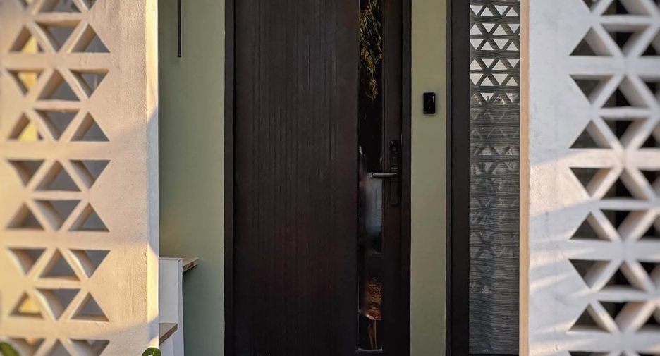 For sale 2 bedrooms townhouse in Phra Khanong, Bangkok